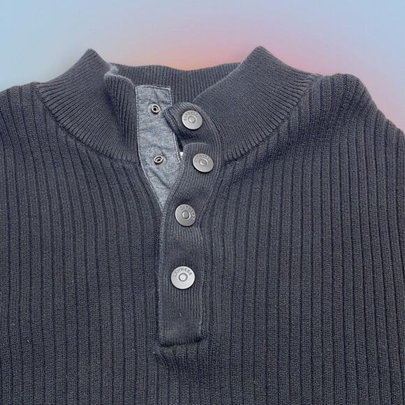 EXPRESS Men’s Large Black Pullover Sweater - Picture 1 of 3
